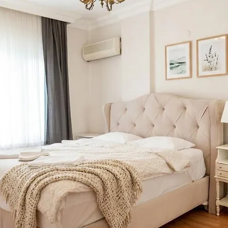 Spacious With Sea And Mountain View Villa Kemer