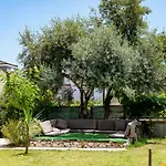 Вилла Spacious With Sea And Mountain View