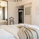 Spacious With Sea And Mountain View فيلة