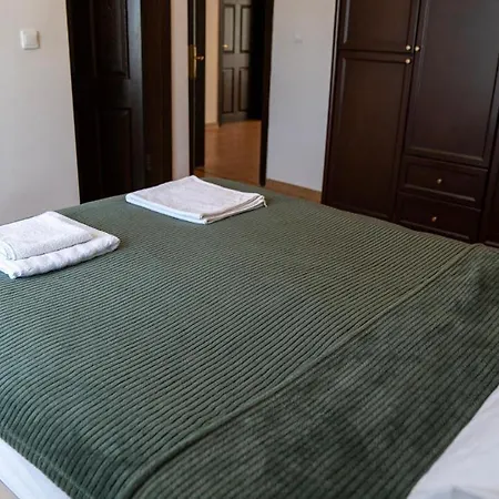 Villa Spacious With Sea And Mountain View *