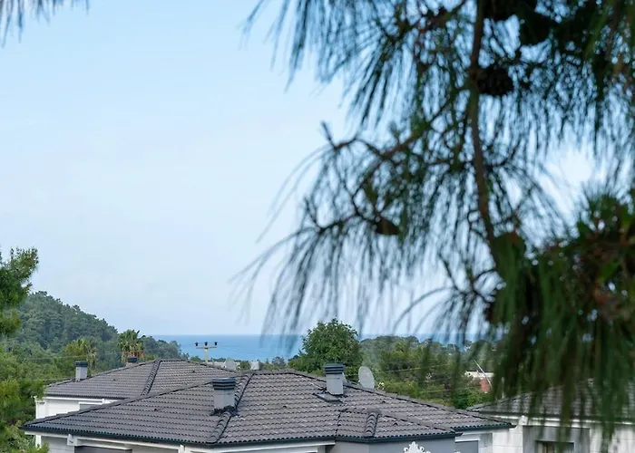 Spacious With Sea And Mountain View Villa