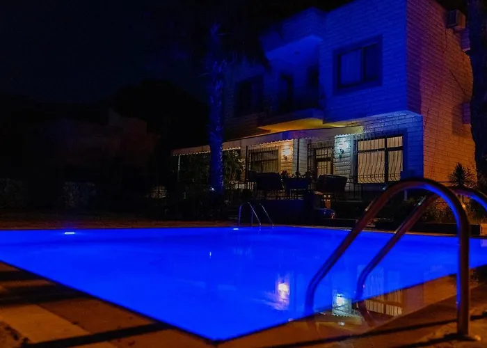 Spacious With Sea And Mountain View Villa *