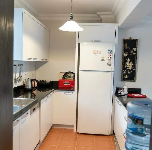 Villa Spacious With Sea And Mountain View *