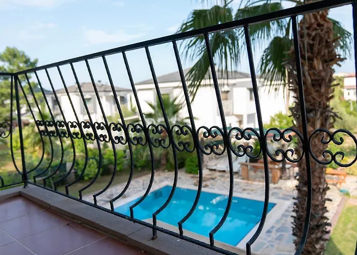 Spacious With Sea And Mountain View Villa *