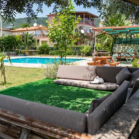 Spacious With Sea And Mountain View *
