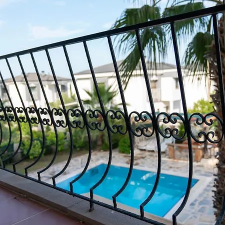 Spacious With Sea And Mountain View Villa *