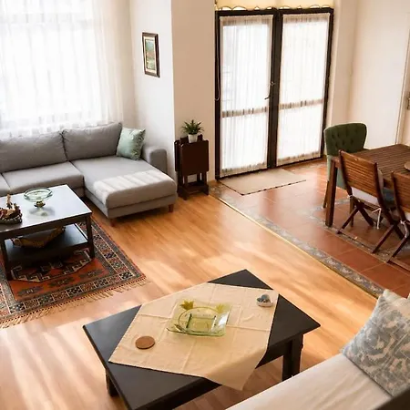 Spacious With Sea And Mountain View Villa